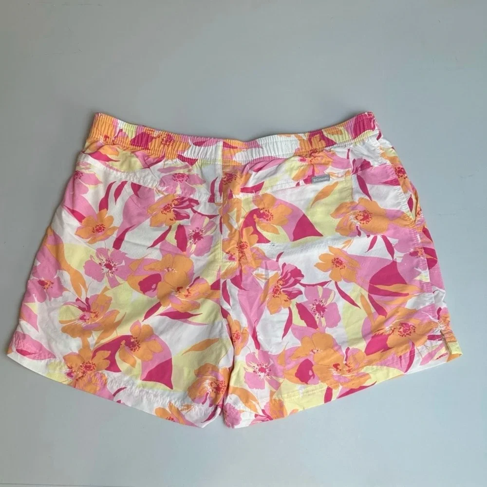 Columbia Womens Floral Shorts Pink Orange Tropical Outdoor Summer AL1418‎ Size M